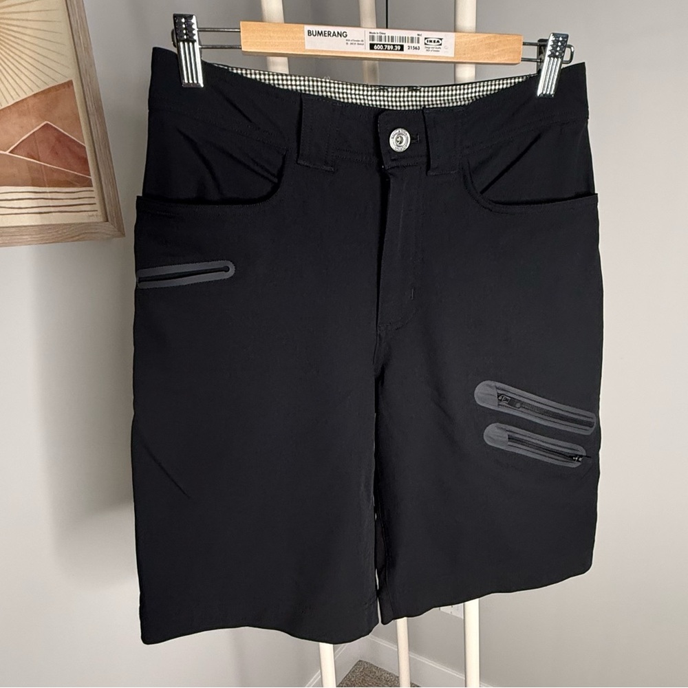 lululemon athletica Black Men's Hybrid Zip Pocket Shorts